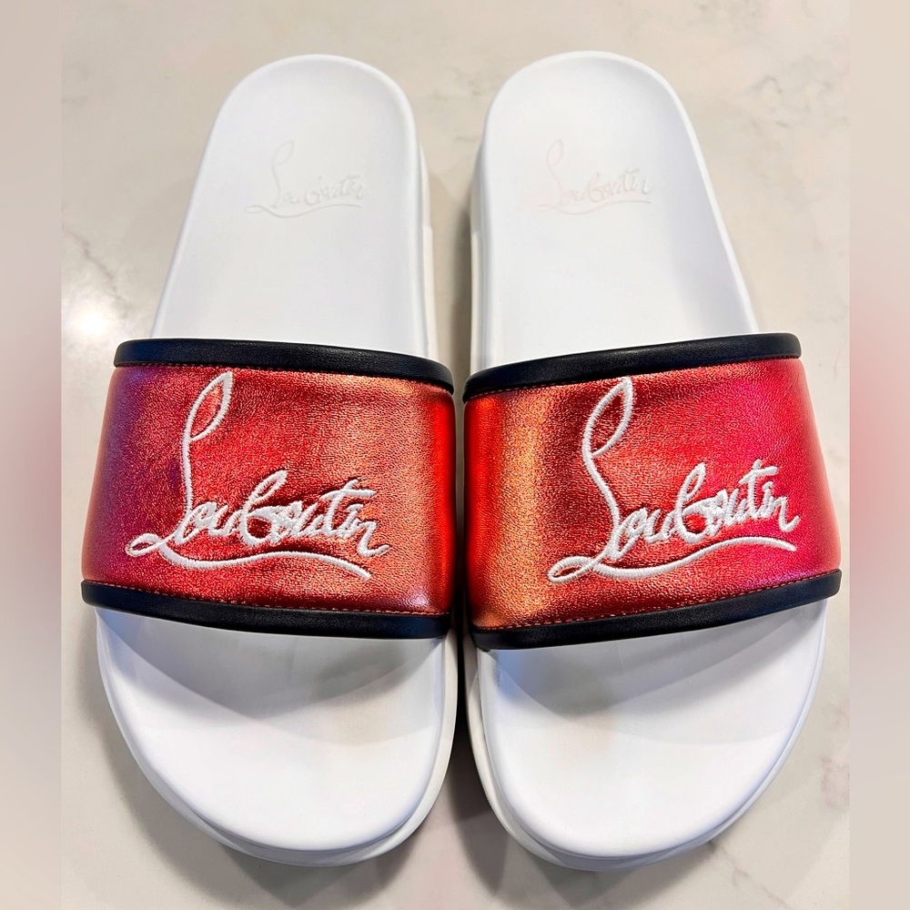 Christian Louboutin Men's Ombré Leather
Pool Slides
Size 43 US mens 10